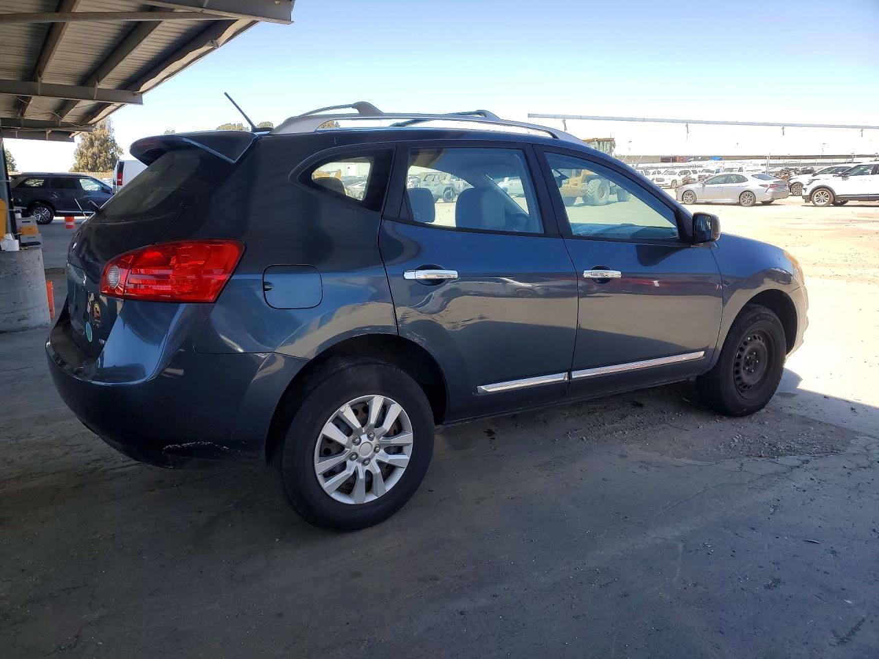 2015 NISSAN ROGUE