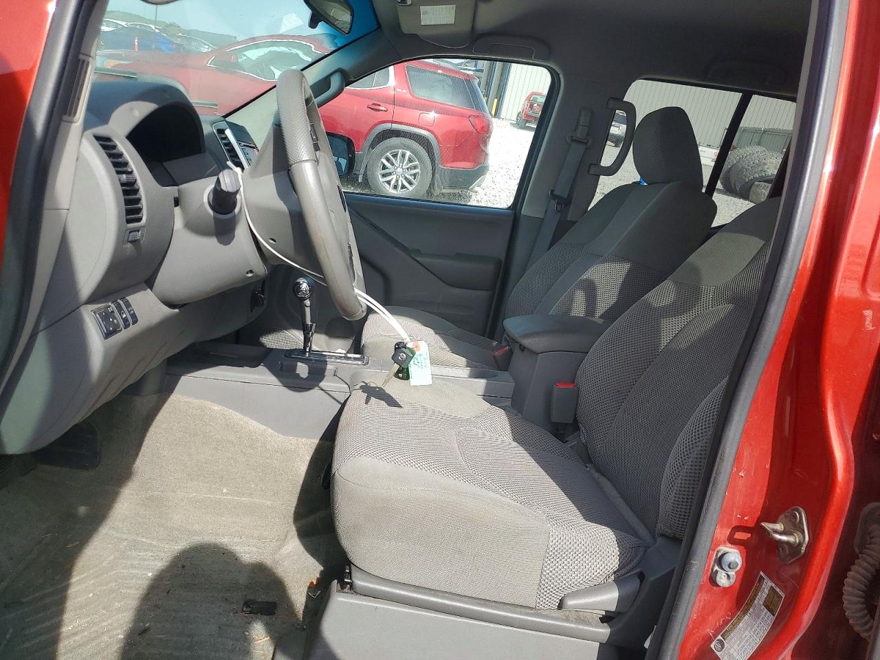 2015 NISSAN FRONTIER