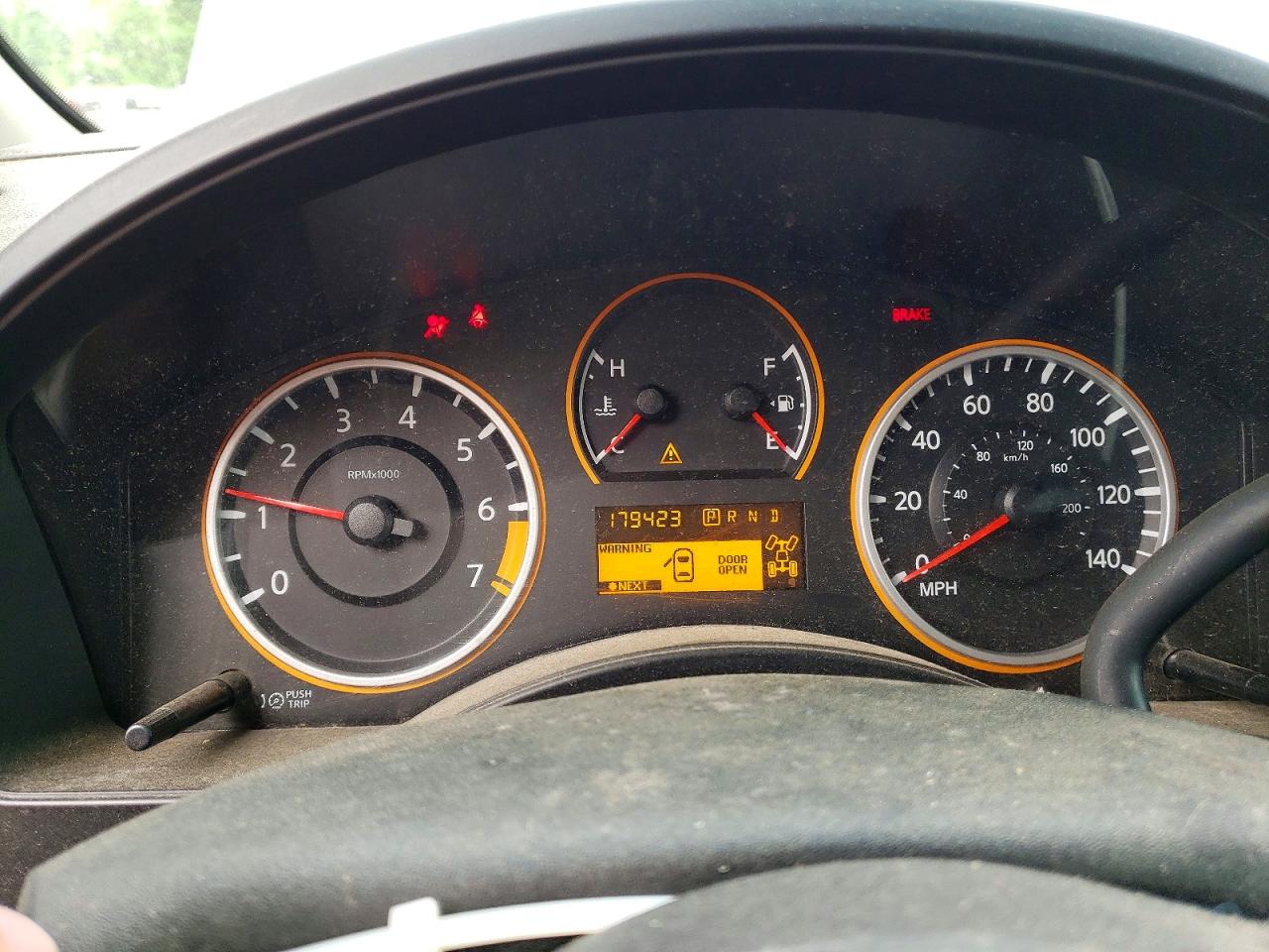 2009 NISSAN TITAN