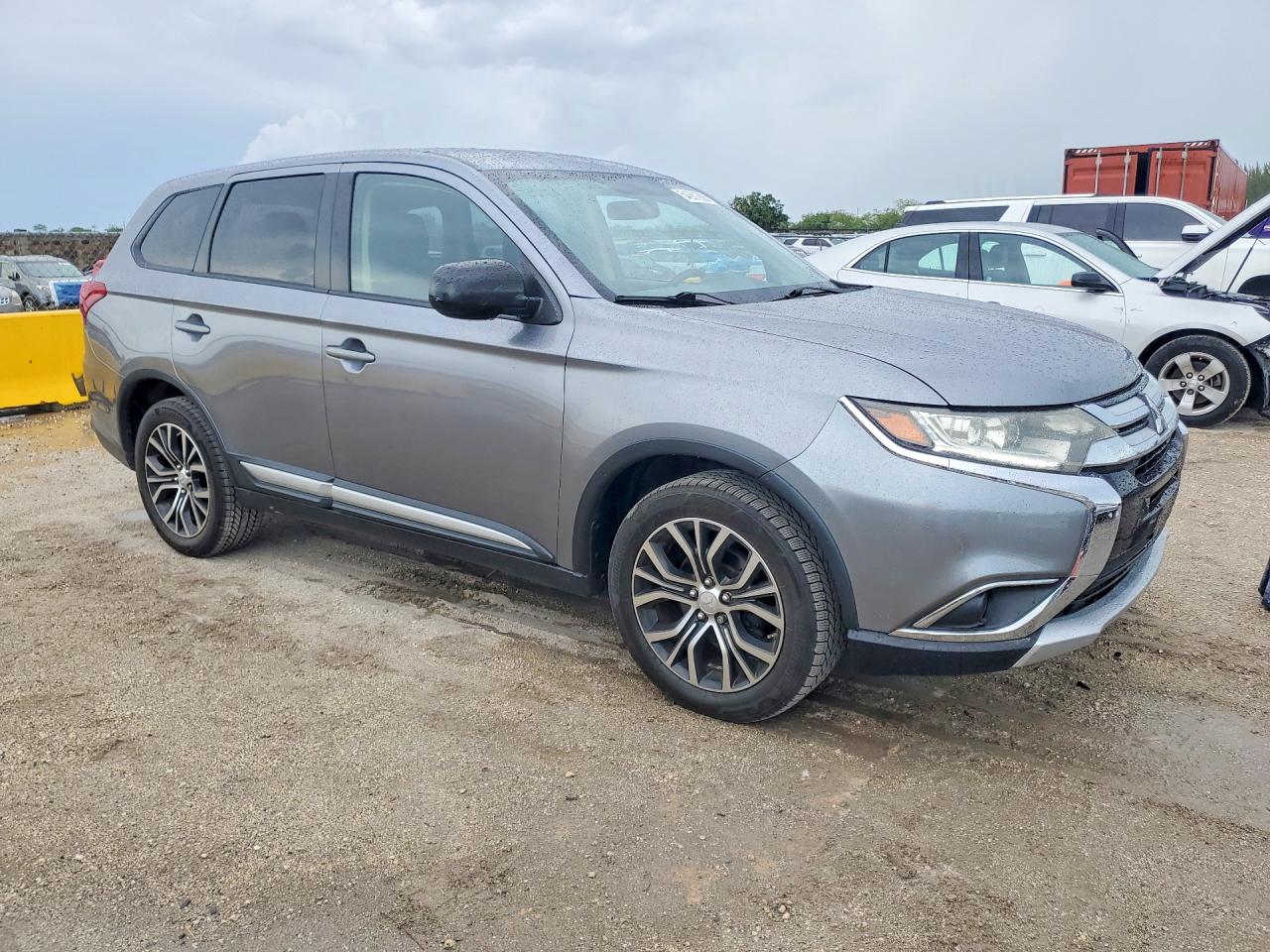 2017 MITSUBISHI OUTLANDER