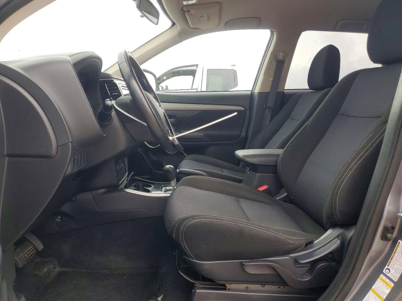 2017 MITSUBISHI OUTLANDER