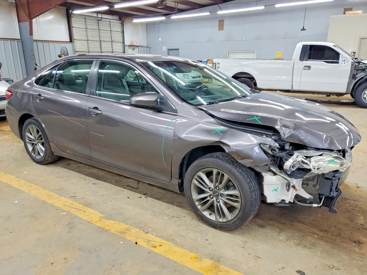 2016 TOYOTA CAMRY