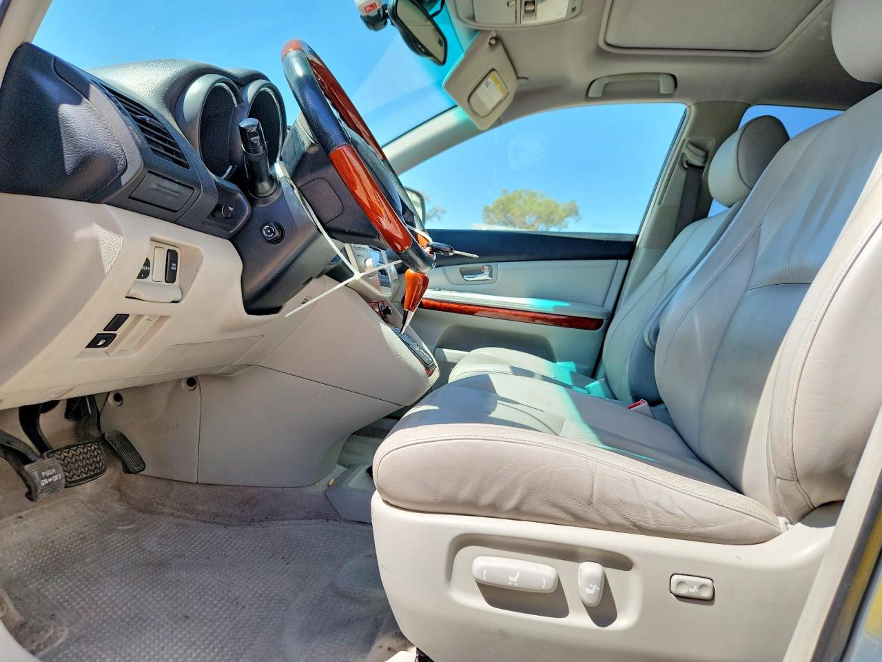 2004 LEXUS RX330