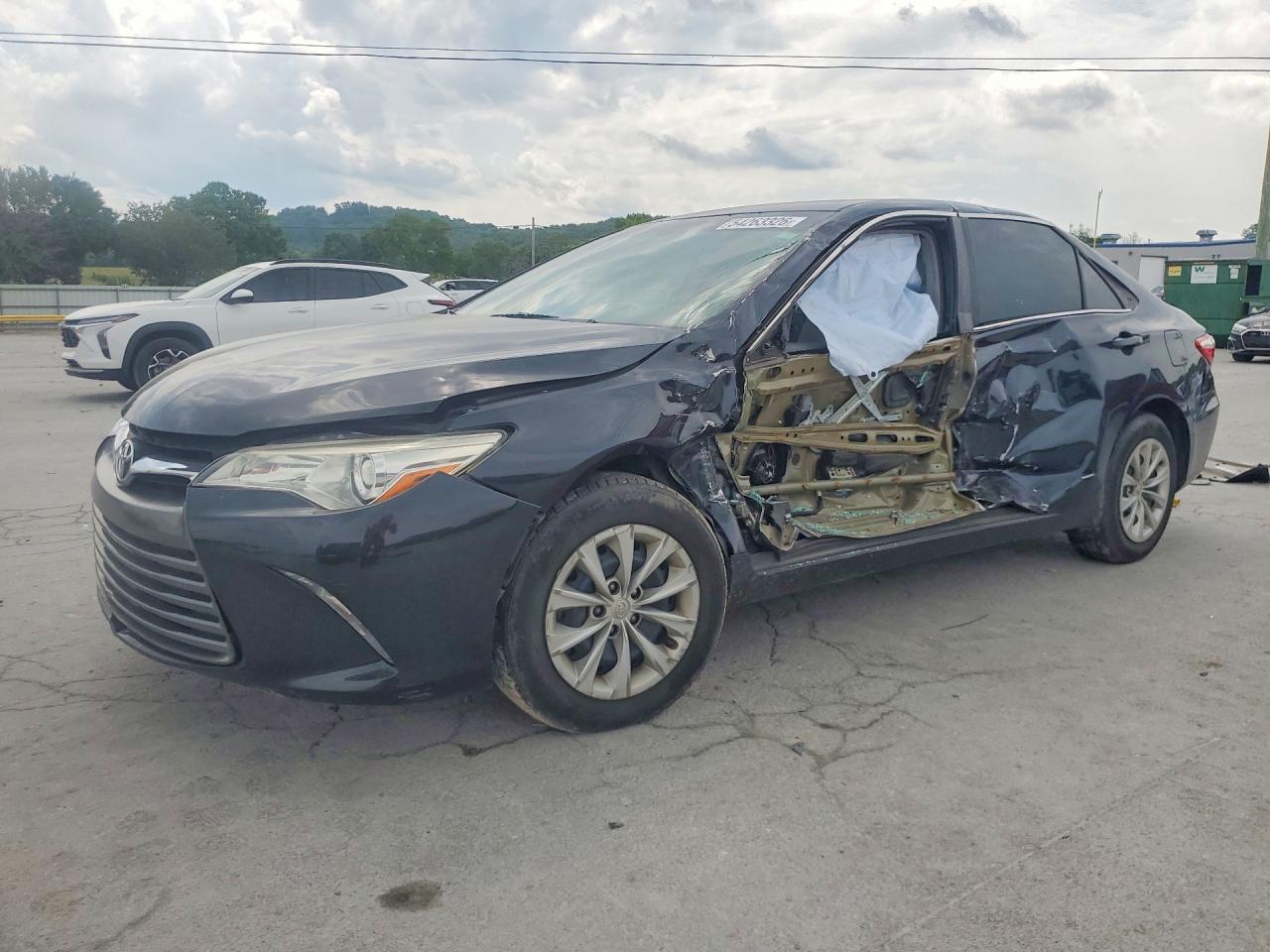 2017 TOYOTA CAMRY