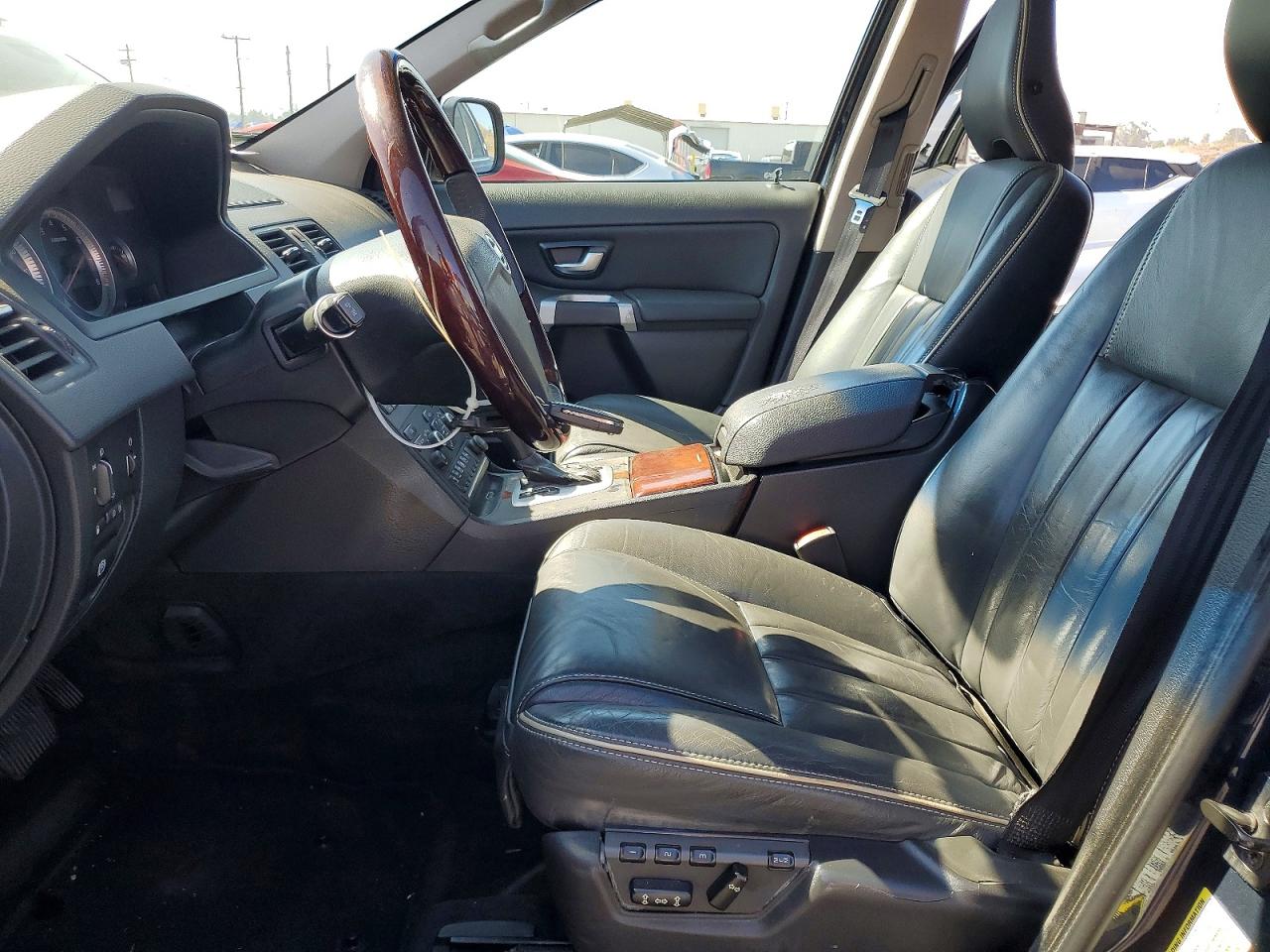 2013 VOLVO XC90