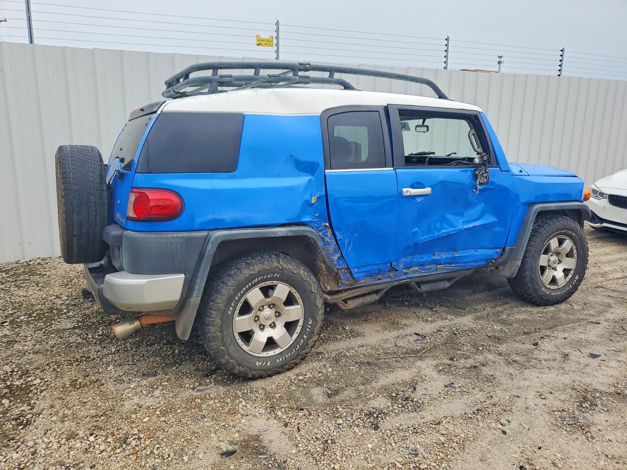 2007 TOYOTA FJ CRUISER
