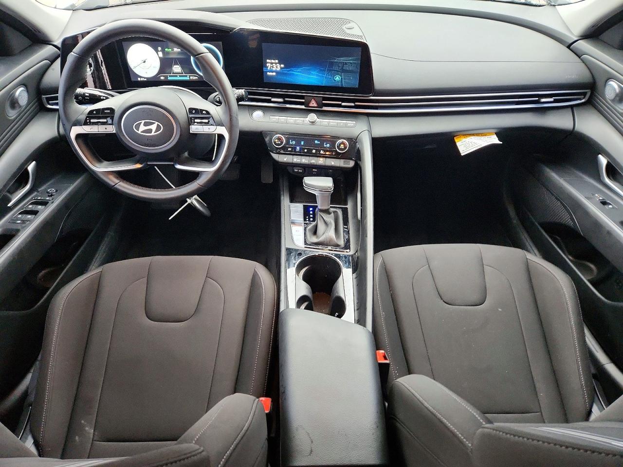 2024 HYUNDAI ELANTRA