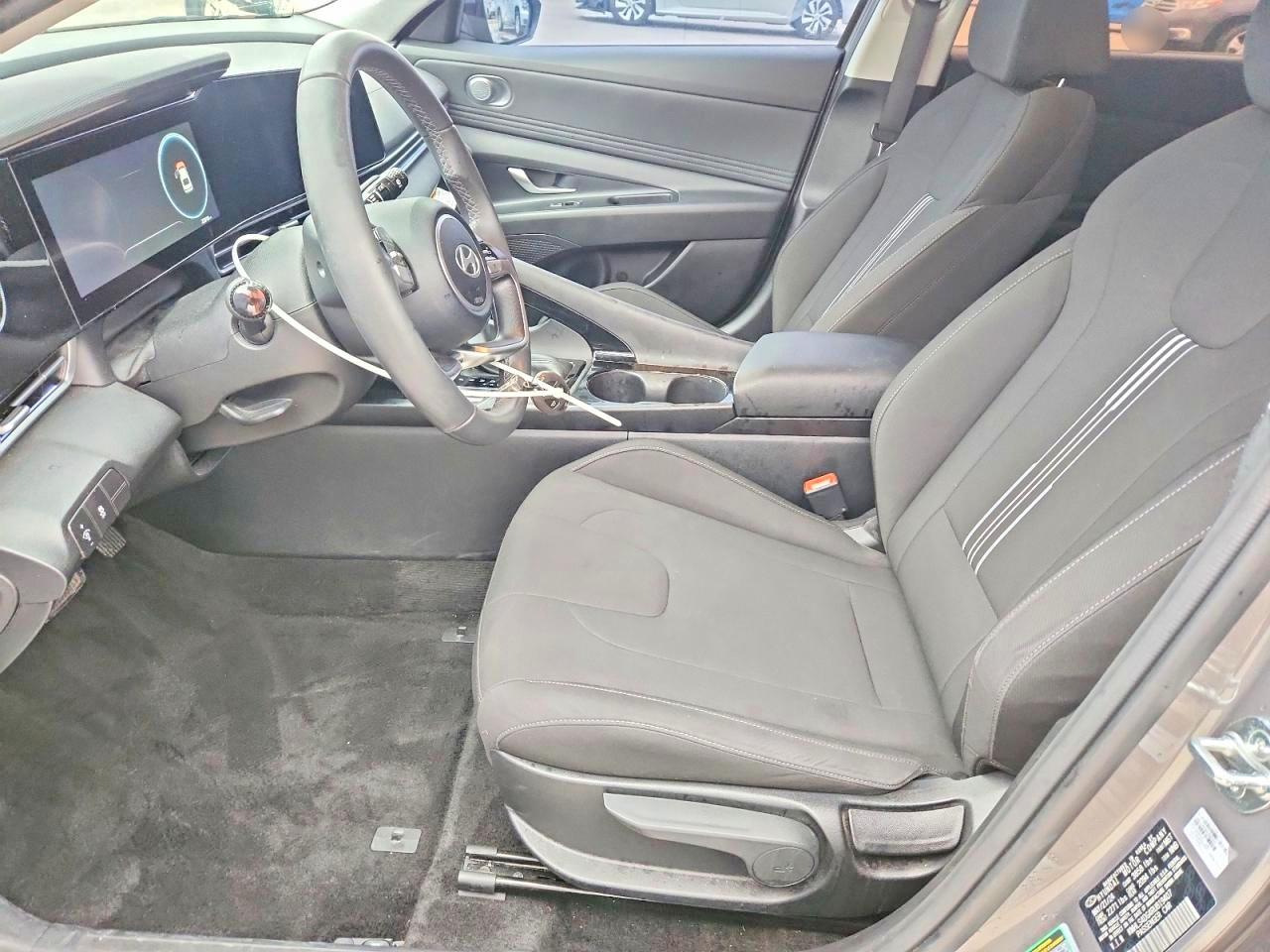 2024 HYUNDAI ELANTRA