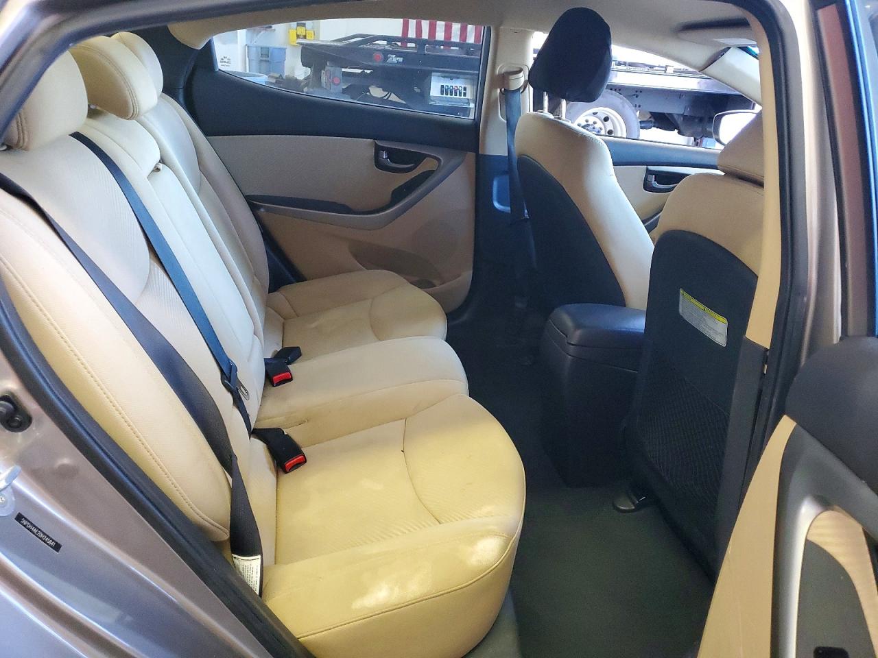 2013 HYUNDAI ELANTRA