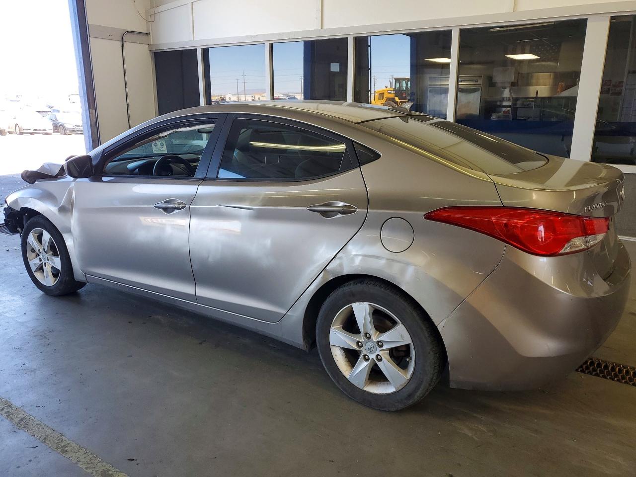 2013 HYUNDAI ELANTRA