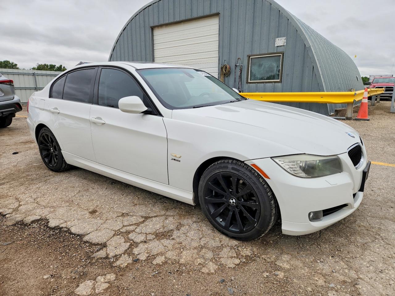 2011 BMW 3 SERIES