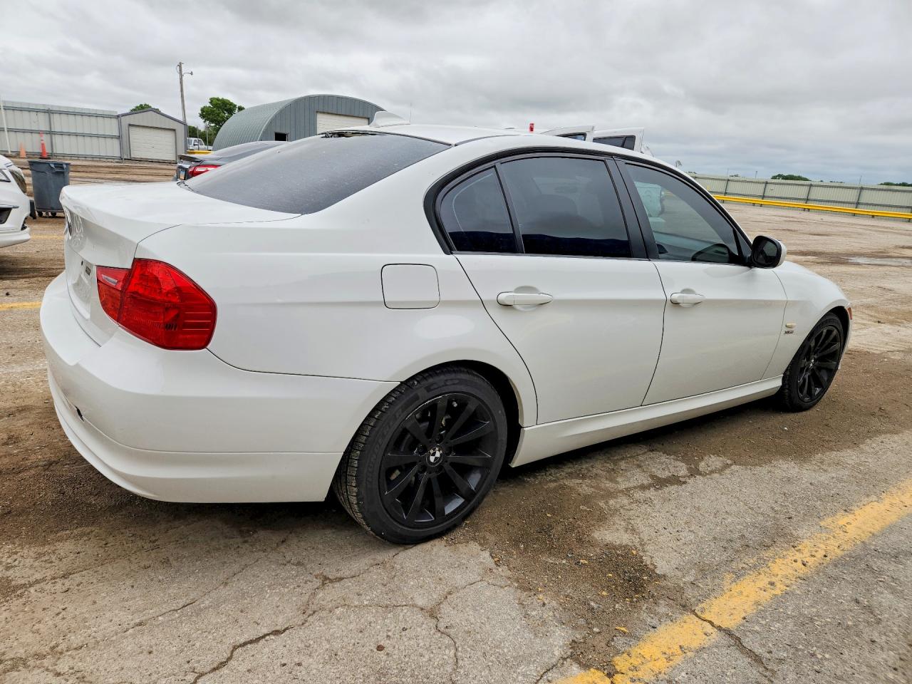 2011 BMW 3 SERIES