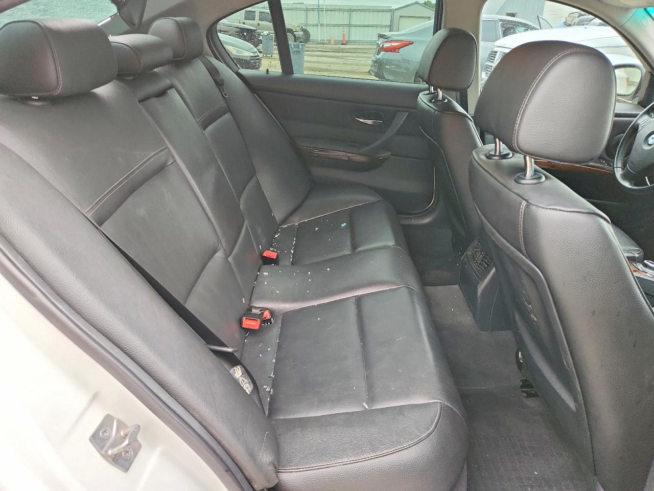 2011 BMW 3 SERIES