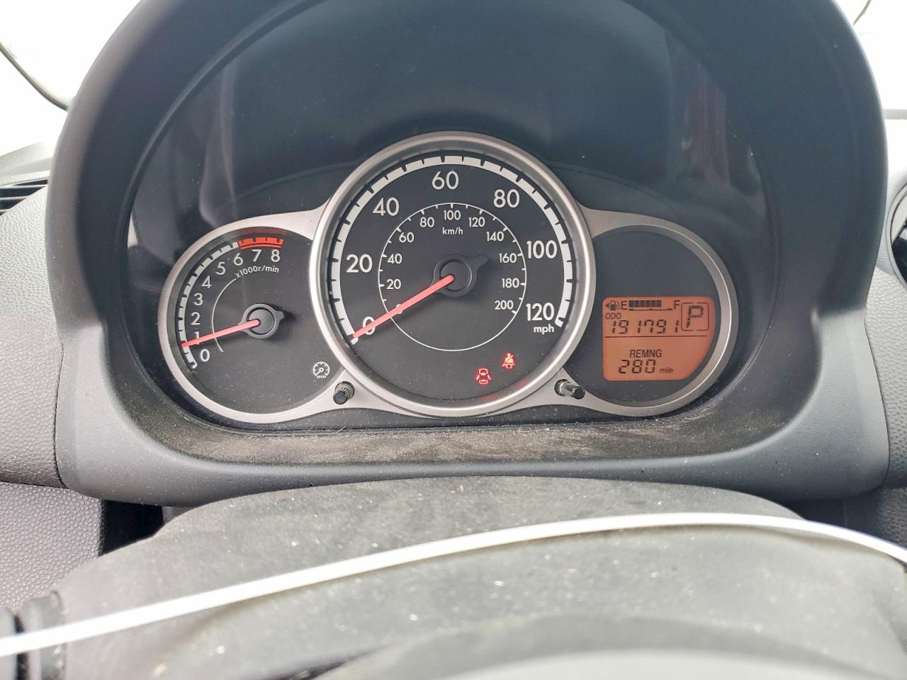 2011 MAZDA 2