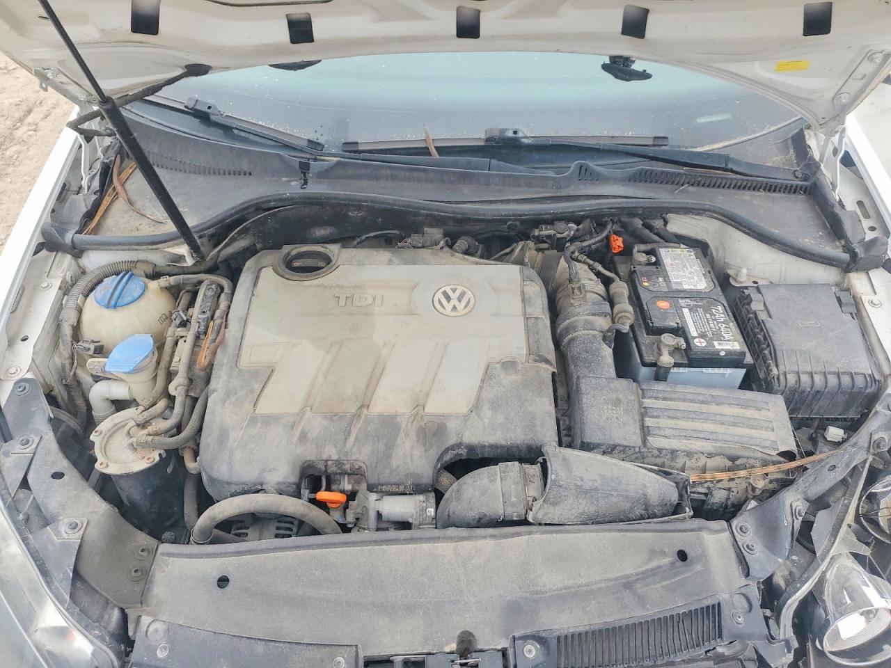 2011 VOLKSWAGEN JETTA