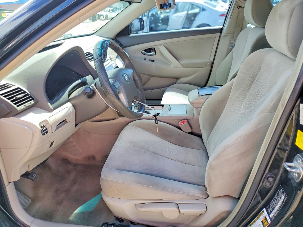 2011 TOYOTA CAMRY
