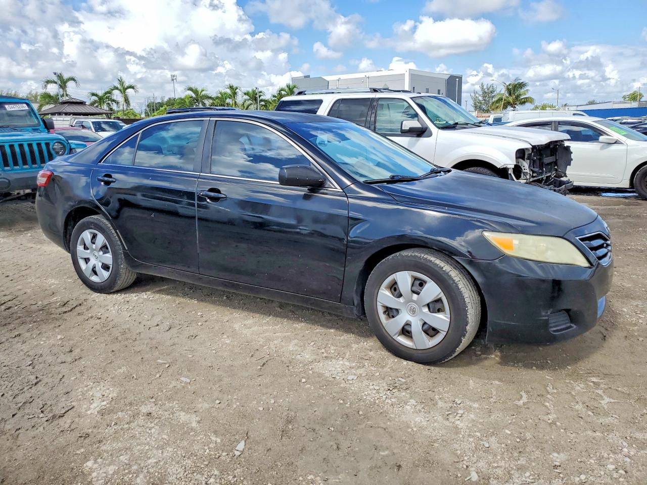 2011 TOYOTA CAMRY