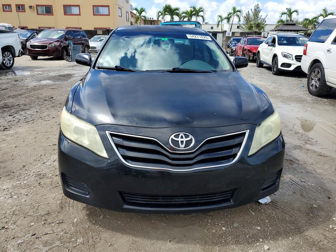 2011 TOYOTA CAMRY