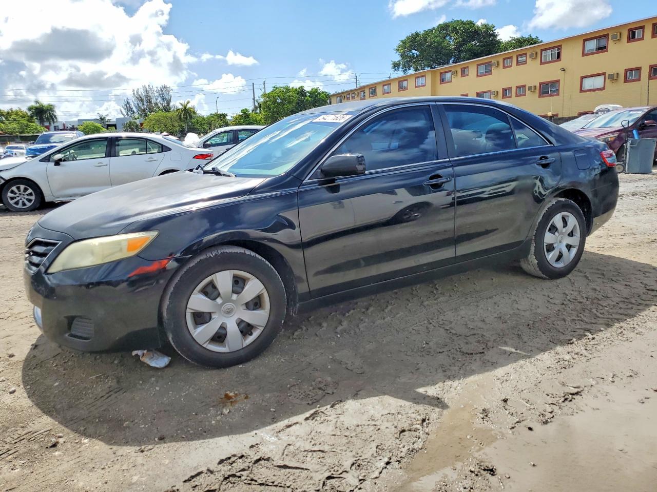 2011 TOYOTA CAMRY