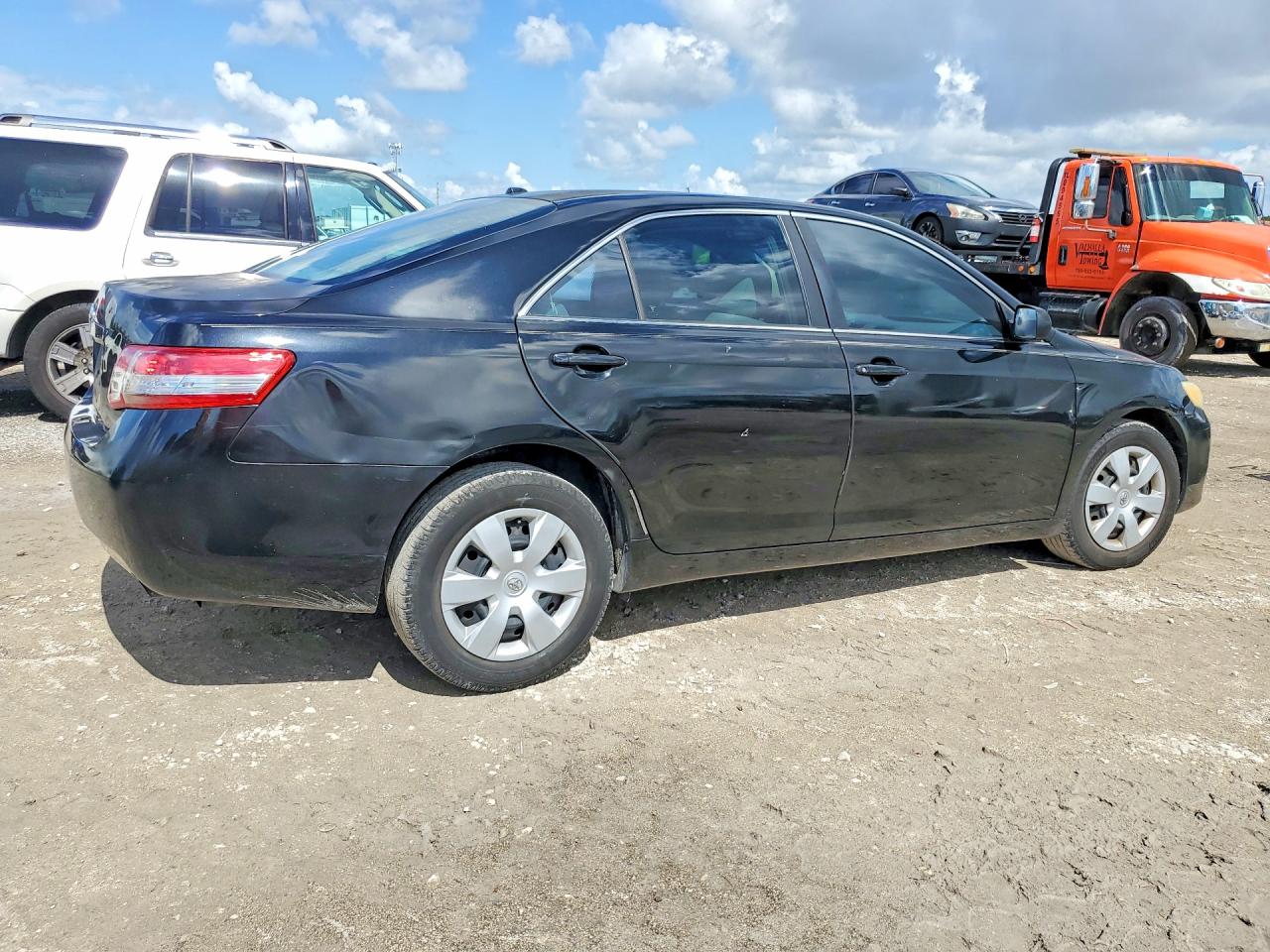 2011 TOYOTA CAMRY