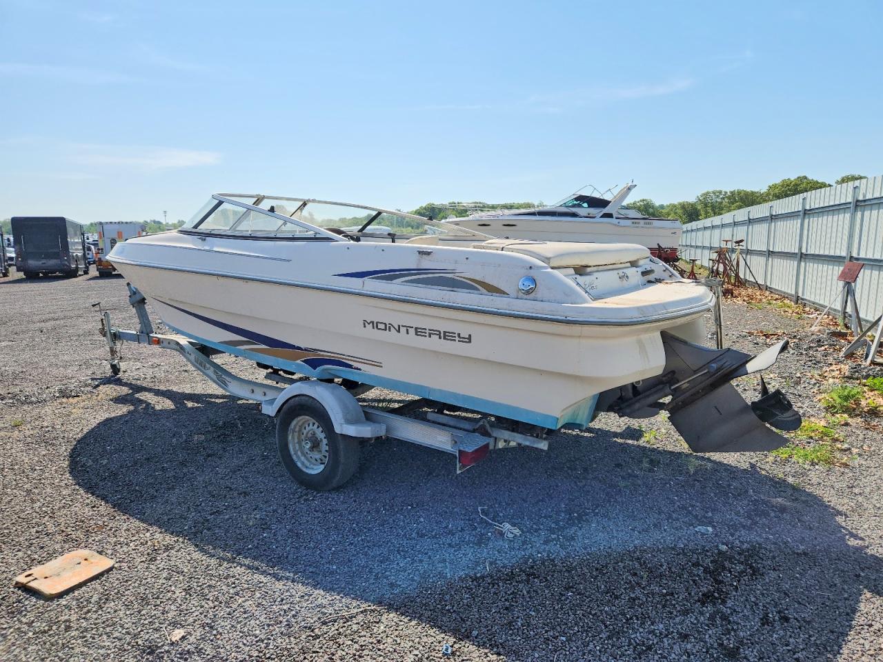 2003 MONTEREY Boat