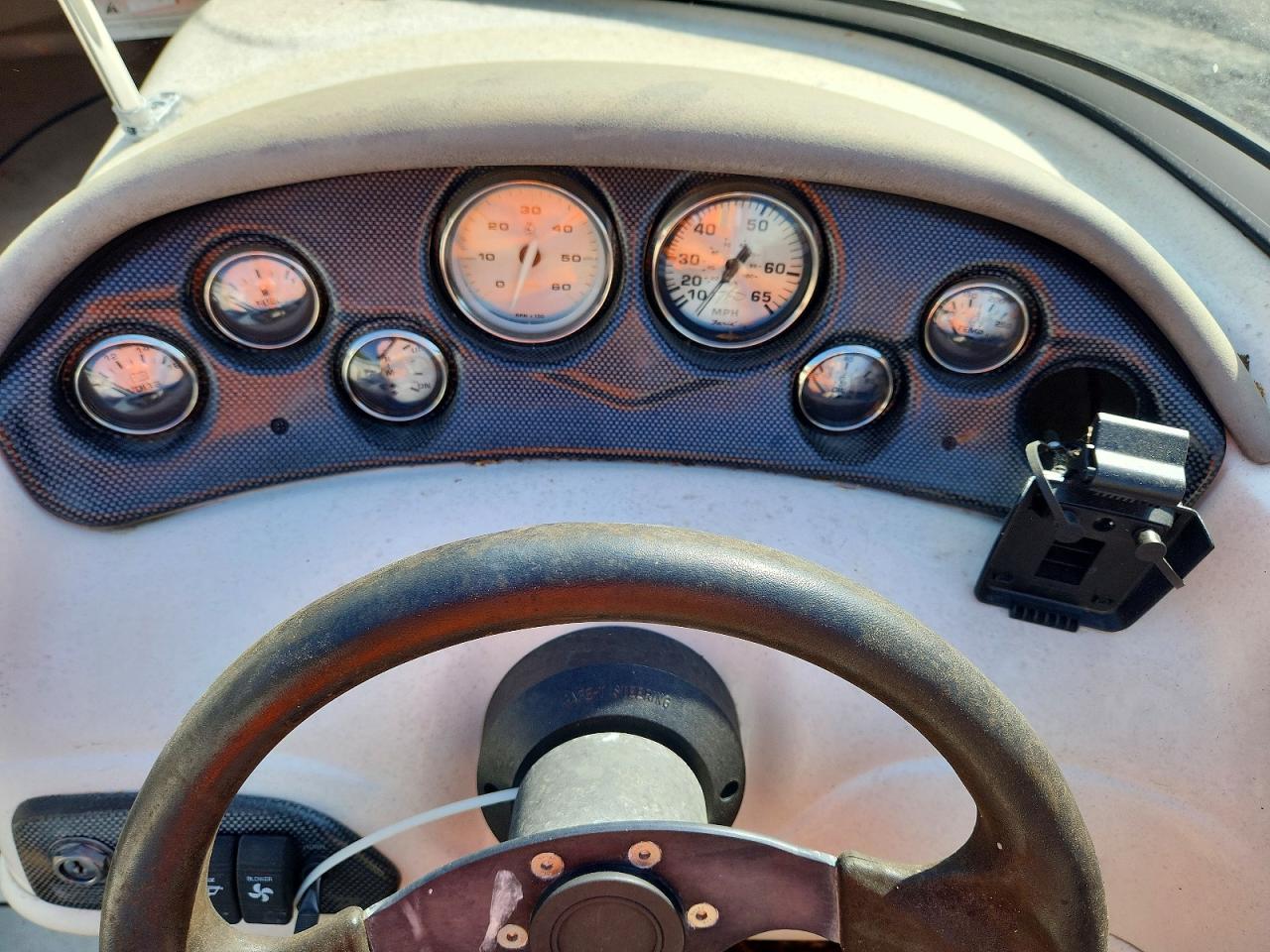 2003 MONTEREY Boat