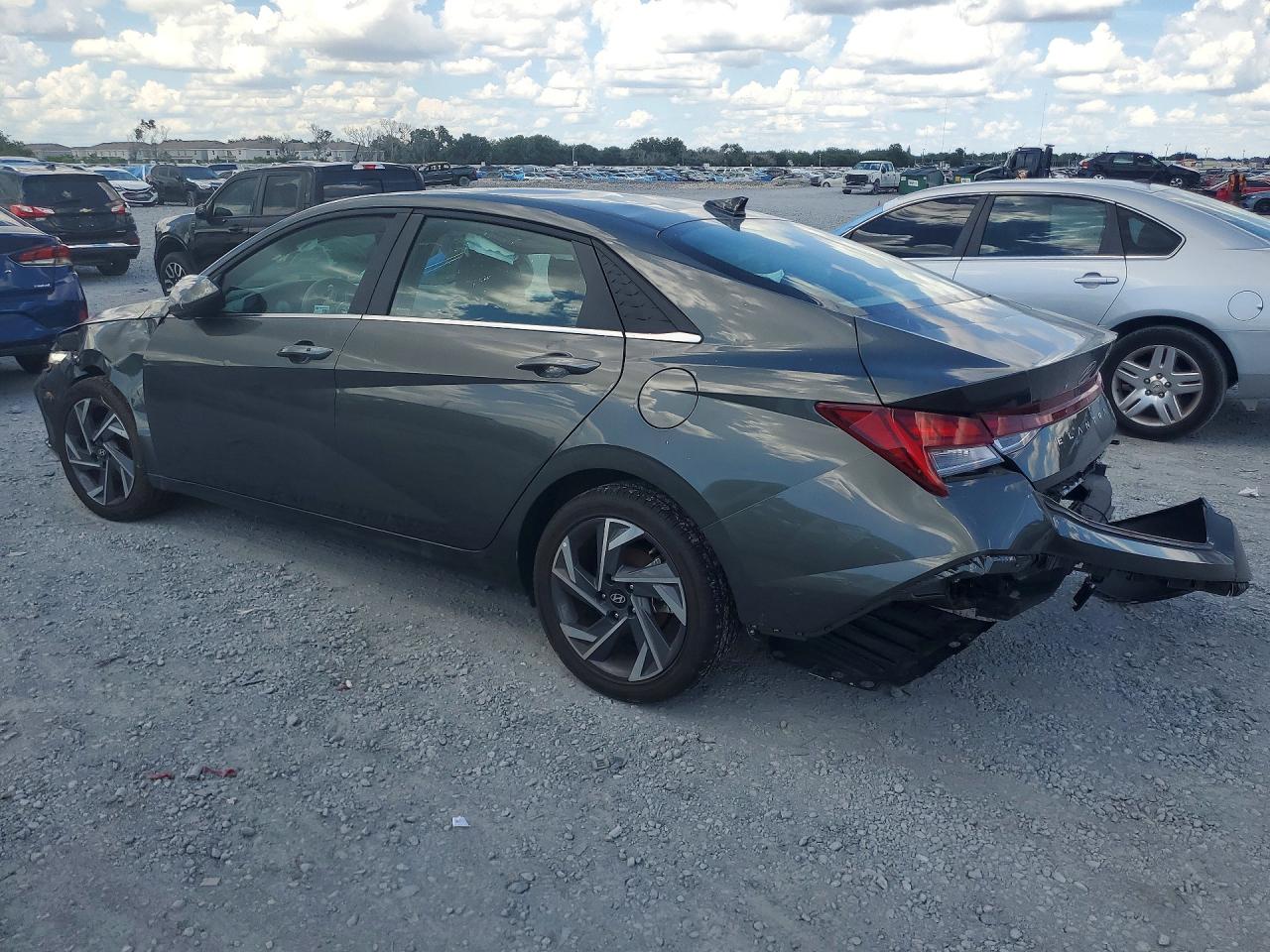 2025 HYUNDAI ELANTRA