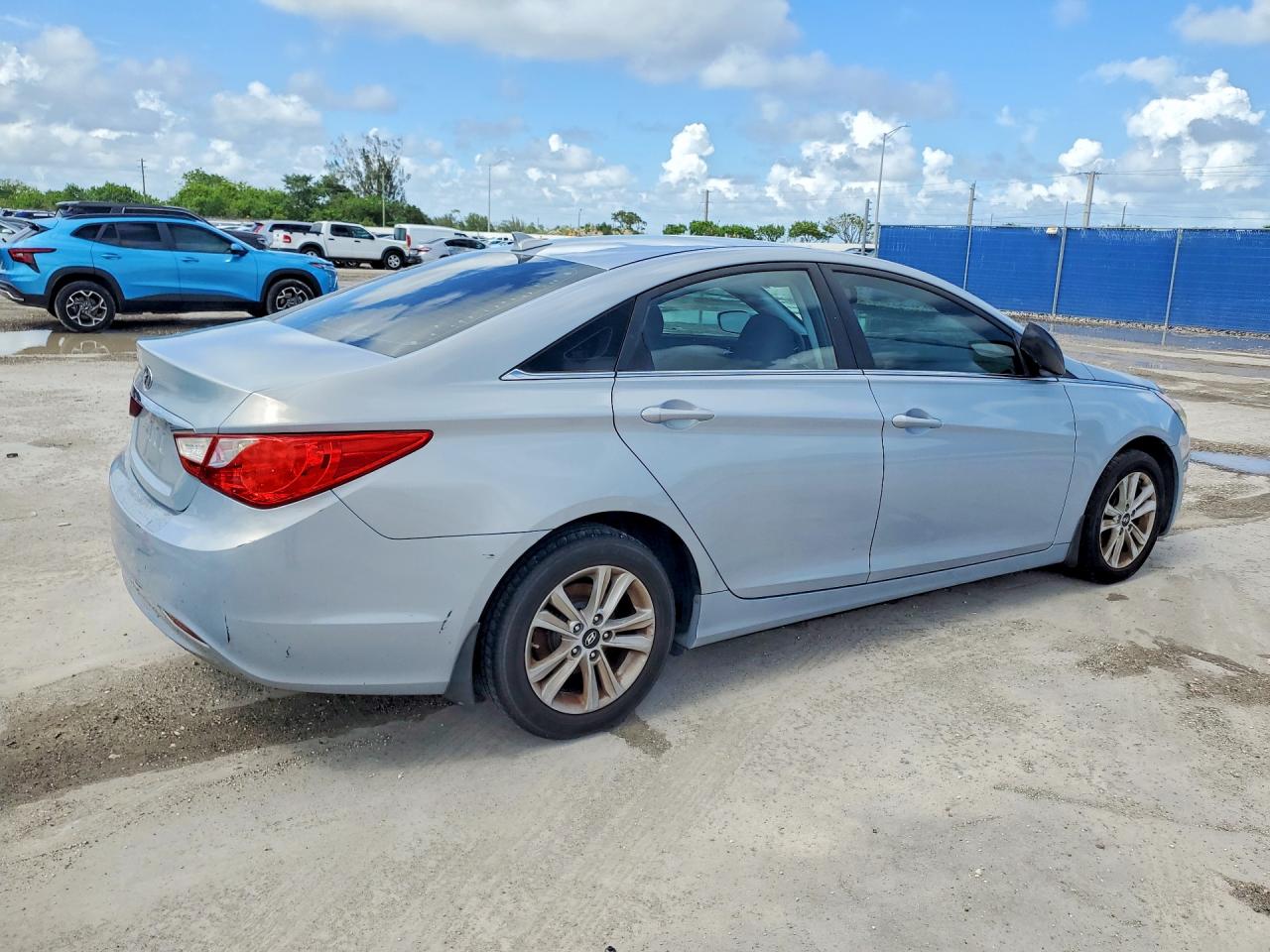 2013 HYUNDAI SONATA