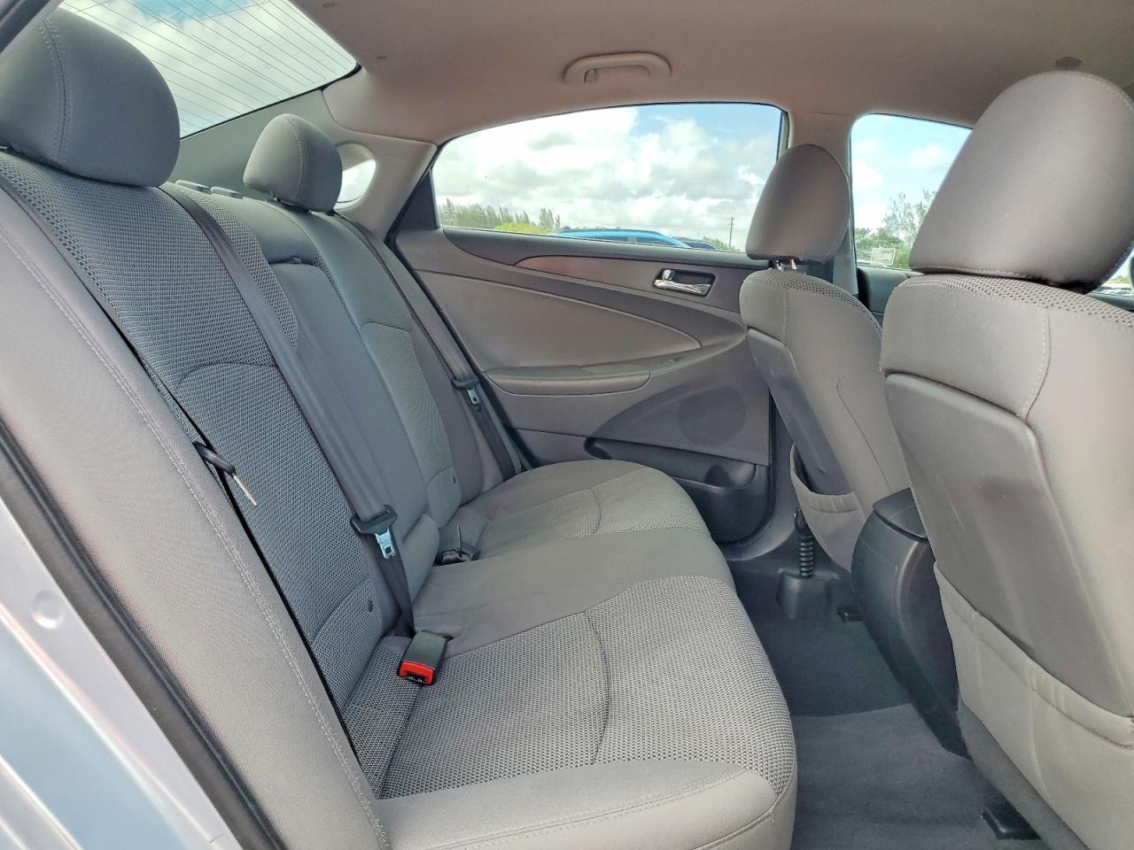 2013 HYUNDAI SONATA