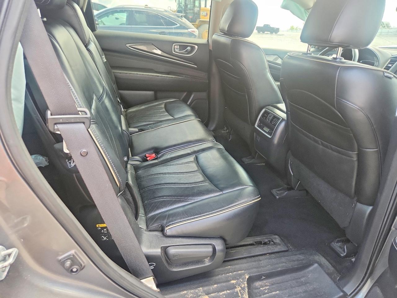 2017 INFINITI QX60 BASE