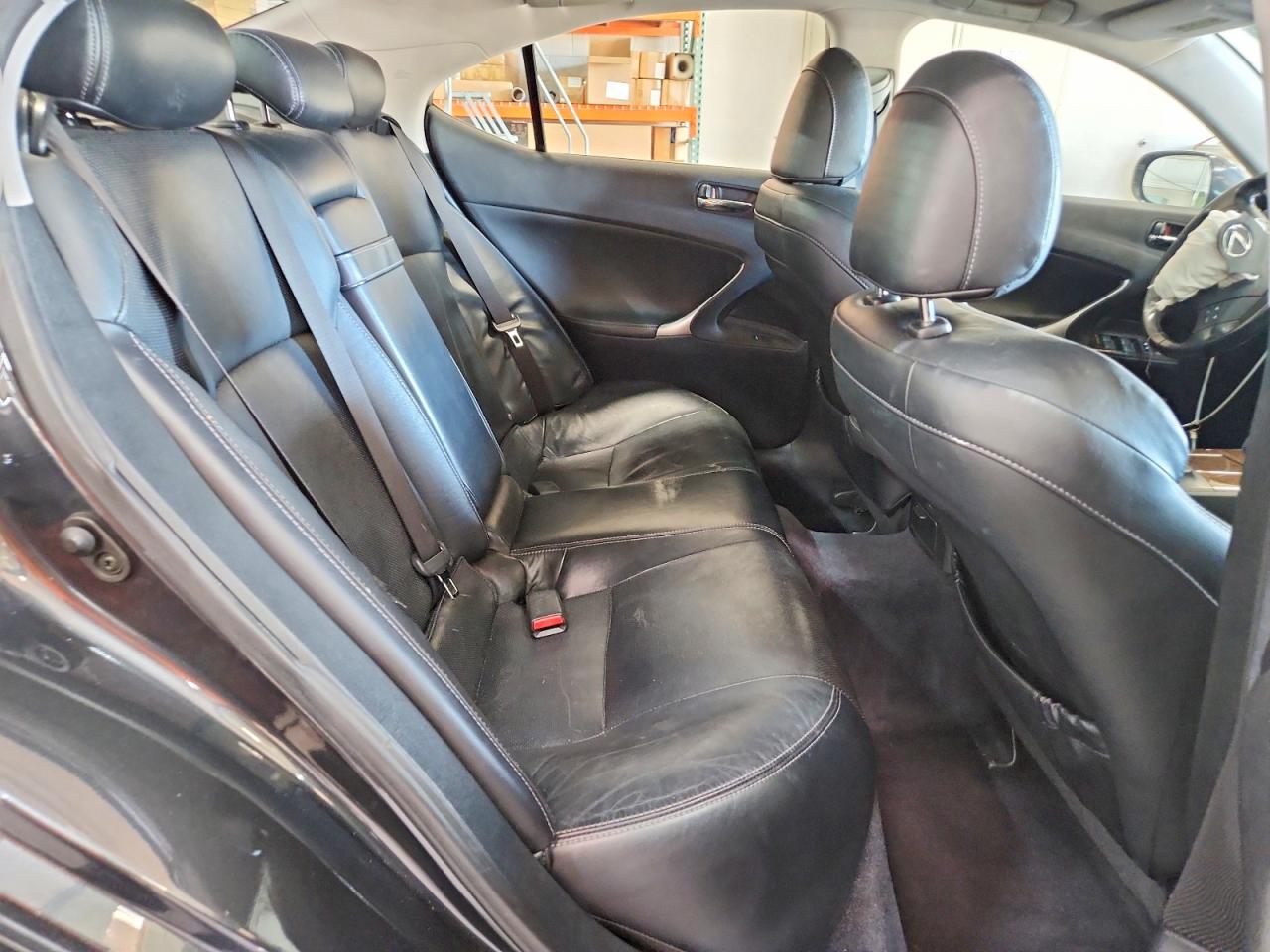 2010 LEXUS IS