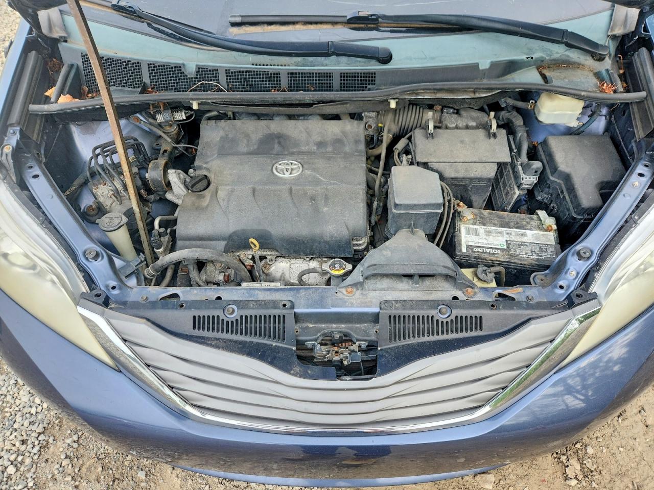 2014 TOYOTA SIENNA