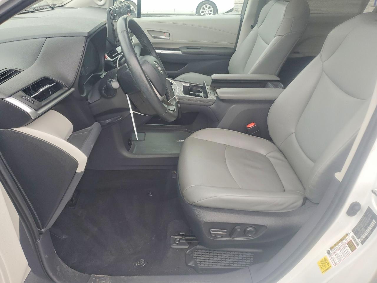 2022 TOYOTA SIENNA