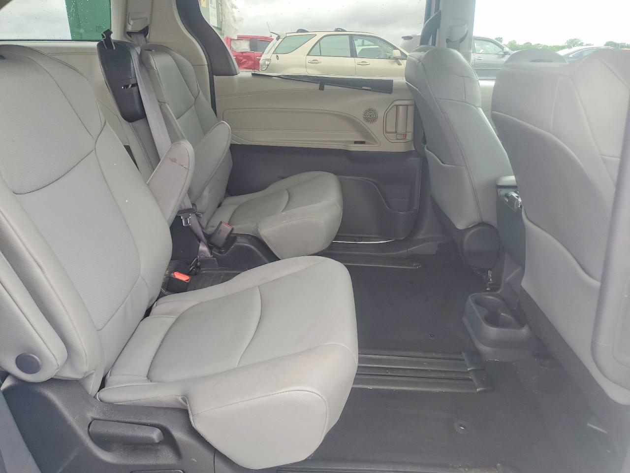 2022 TOYOTA SIENNA