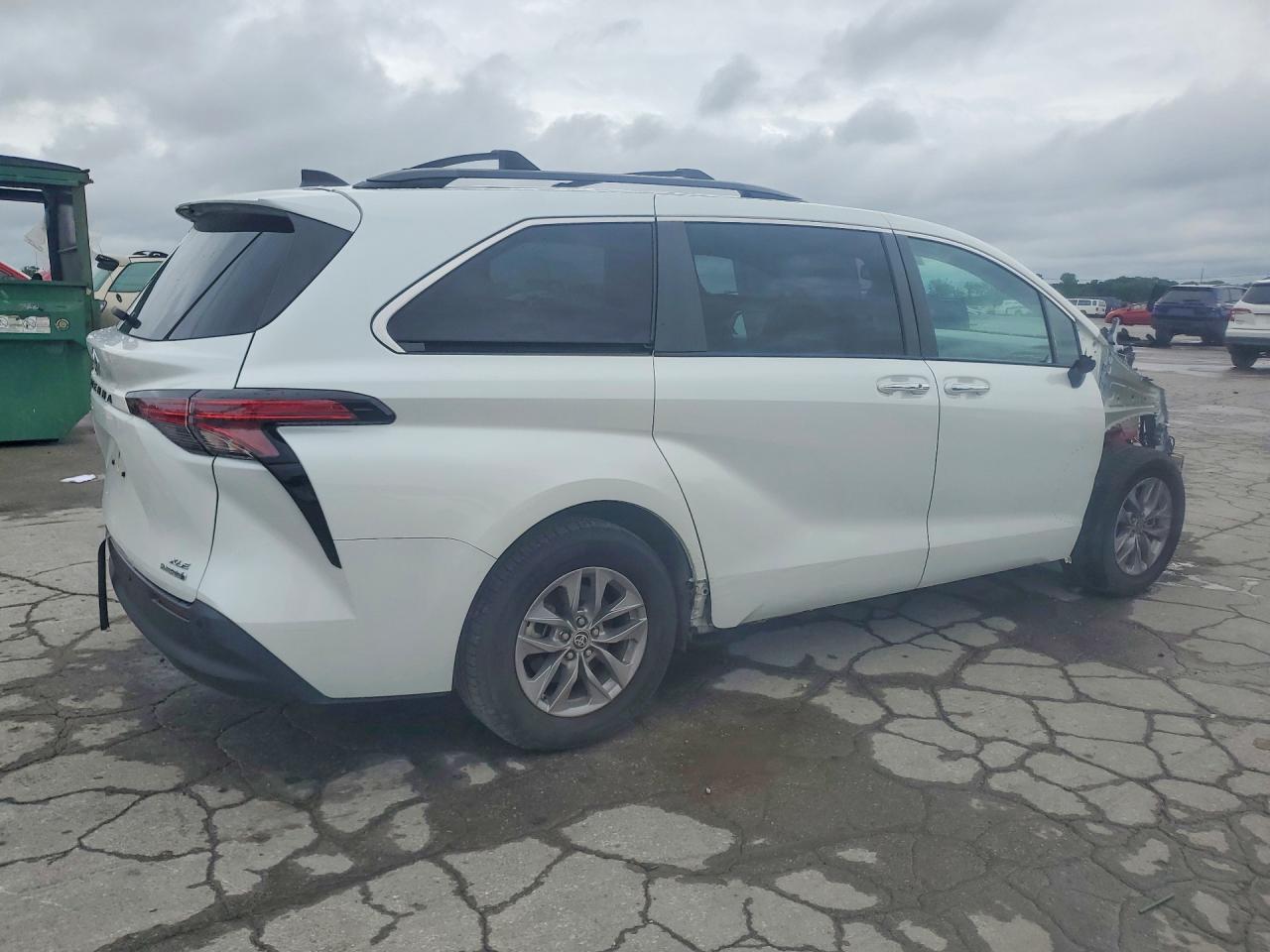 2022 TOYOTA SIENNA