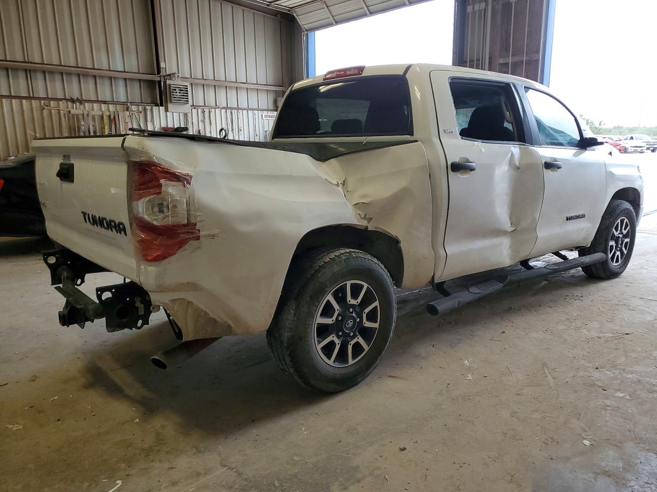 2018 TOYOTA TUNDRA