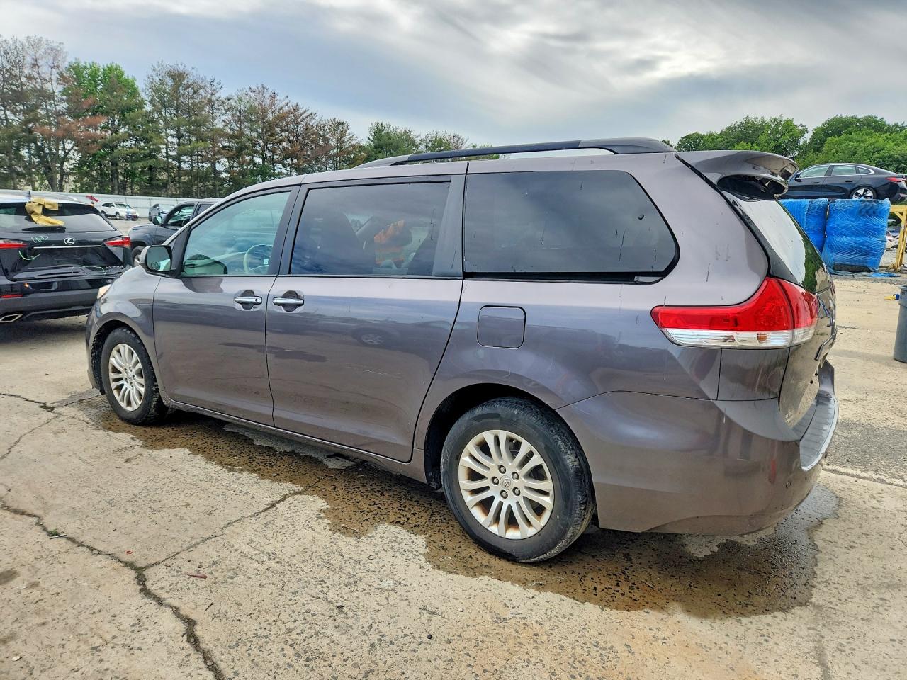 2014 TOYOTA SIENNA
