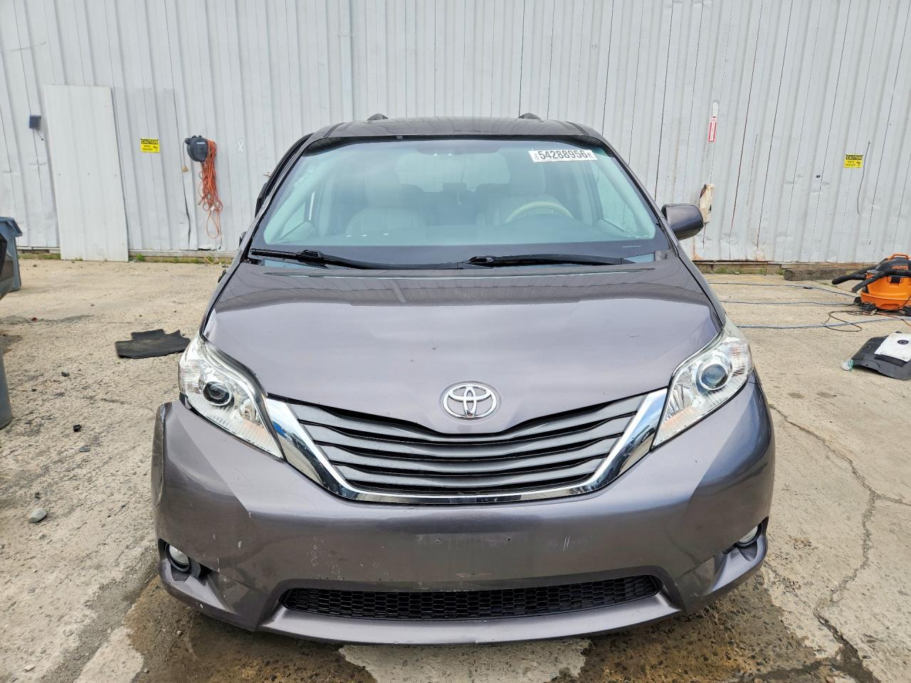 2014 TOYOTA SIENNA