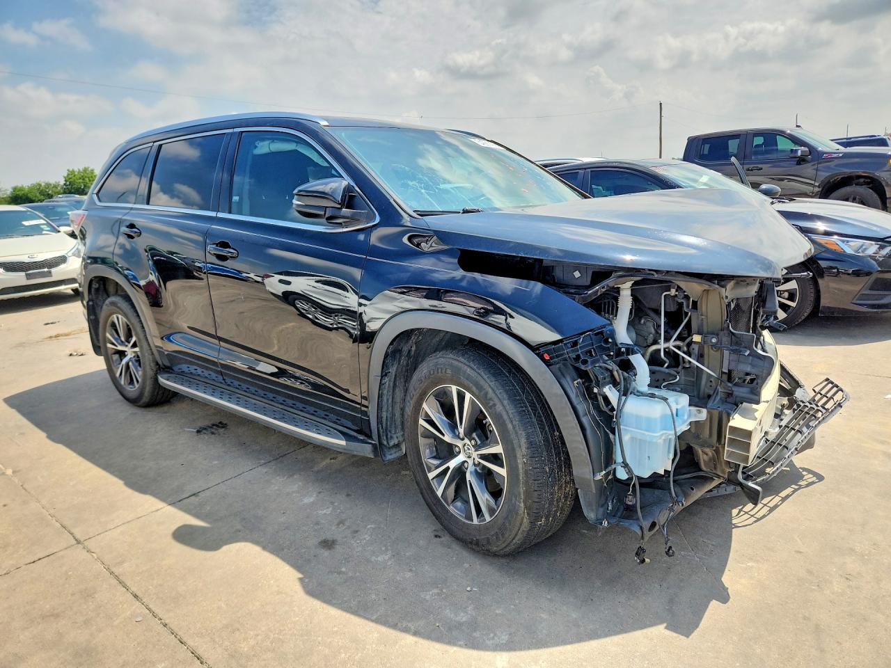 2016 TOYOTA HIGHLANDER