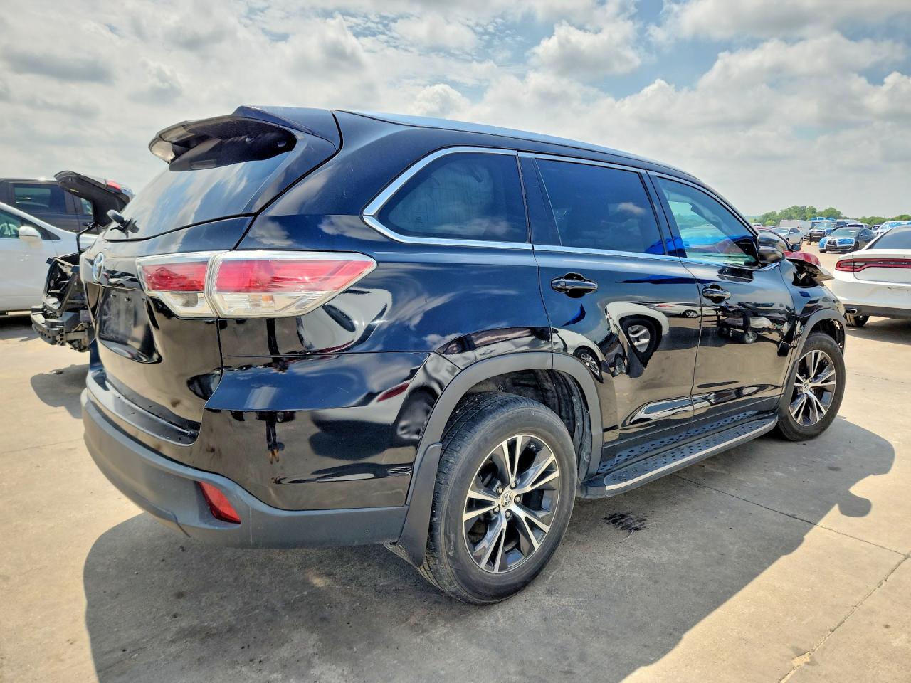 2016 TOYOTA HIGHLANDER