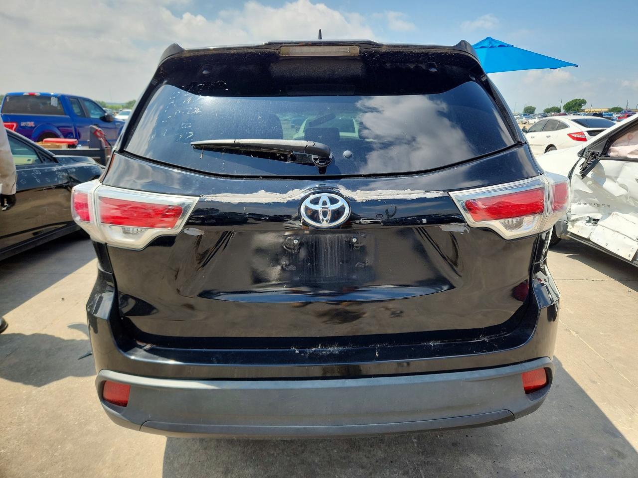 2016 TOYOTA HIGHLANDER