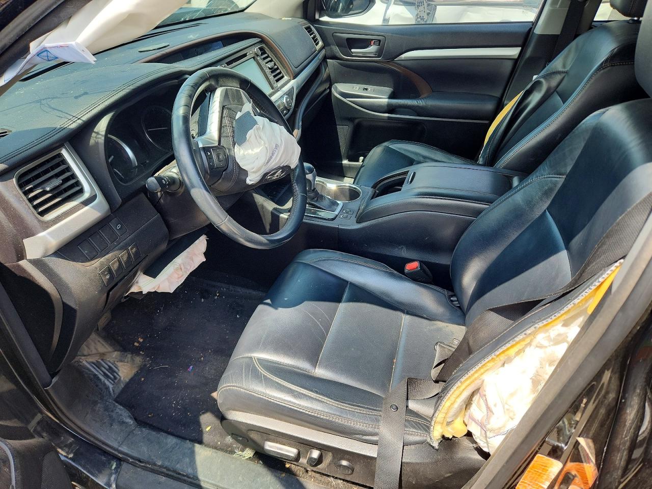 2016 TOYOTA HIGHLANDER