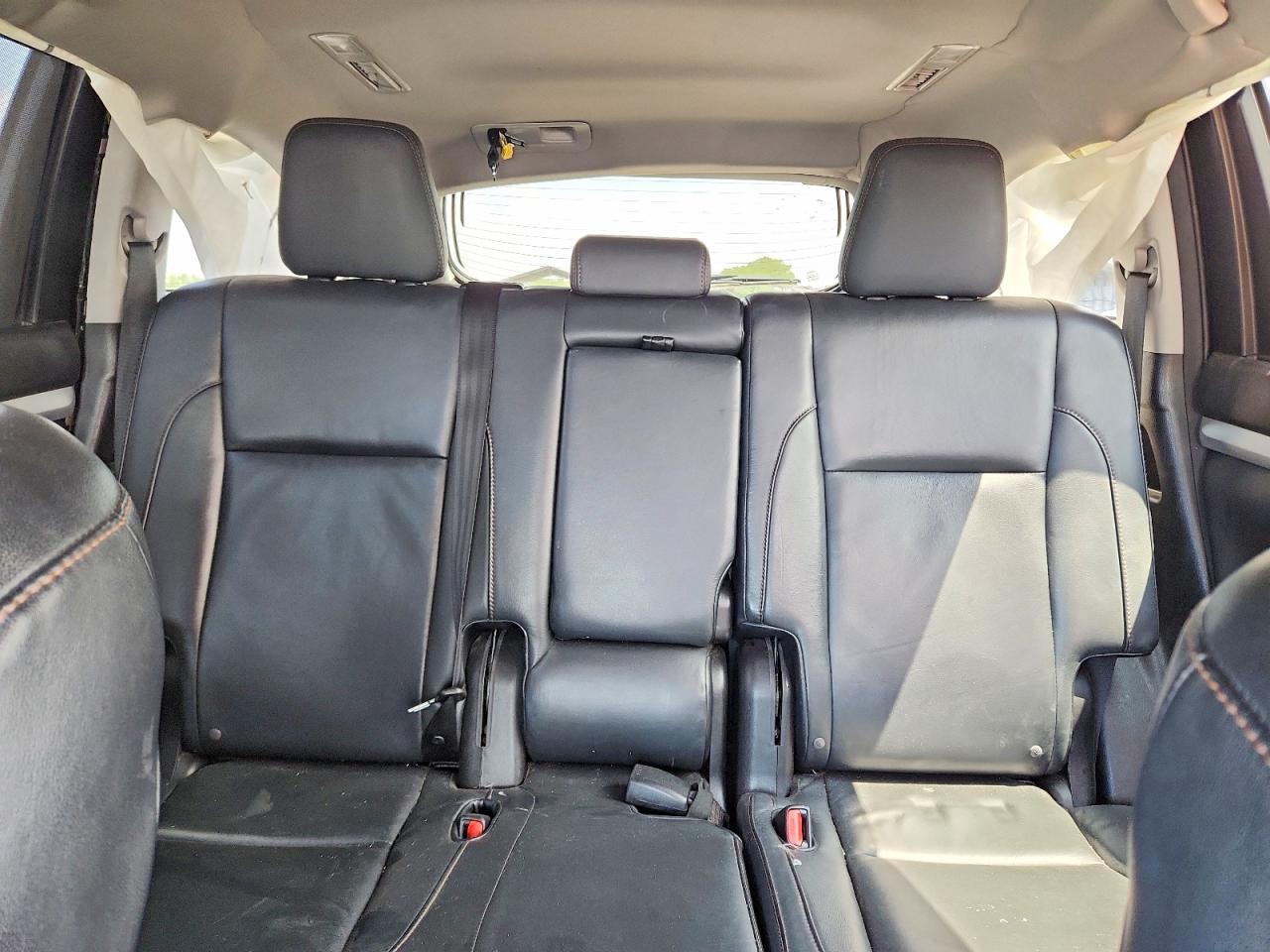 2016 TOYOTA HIGHLANDER