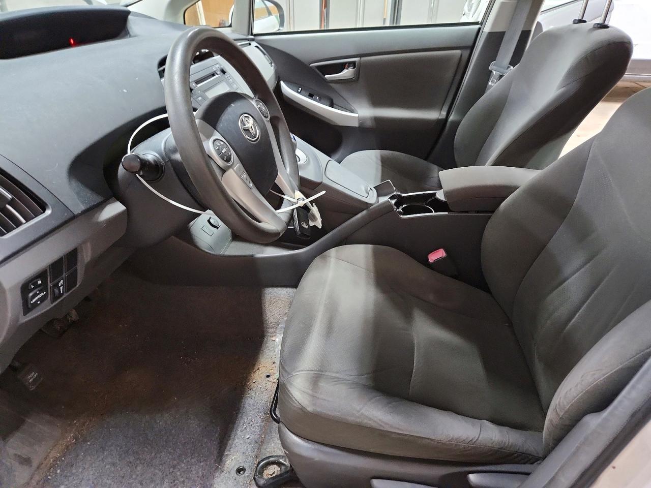 2011 TOYOTA PRIUS