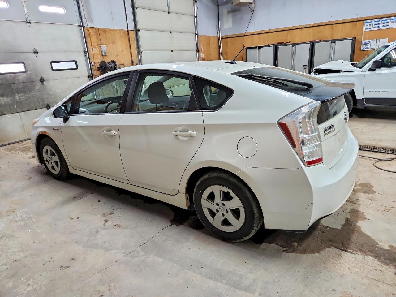 2011 TOYOTA PRIUS