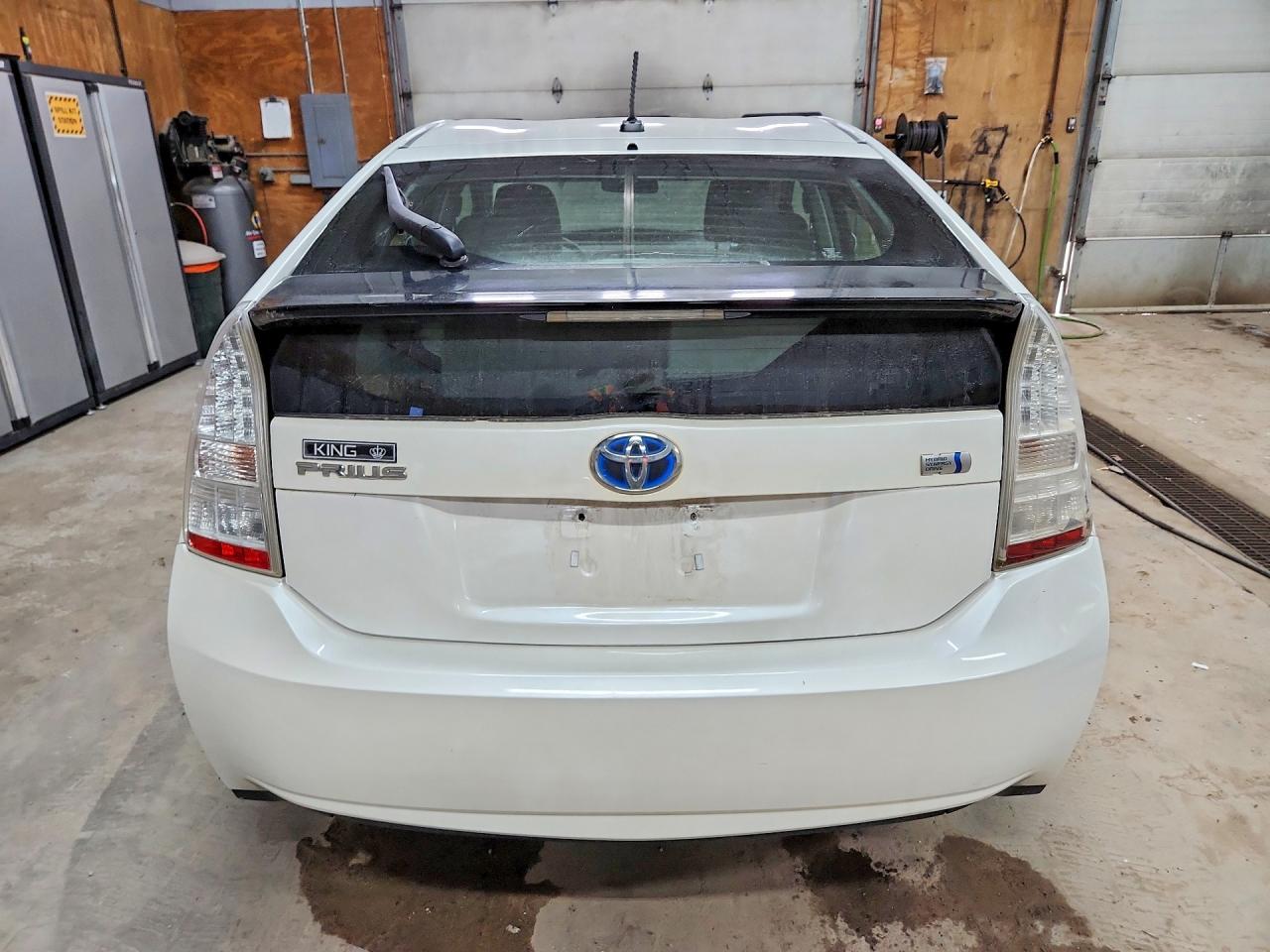 2011 TOYOTA PRIUS