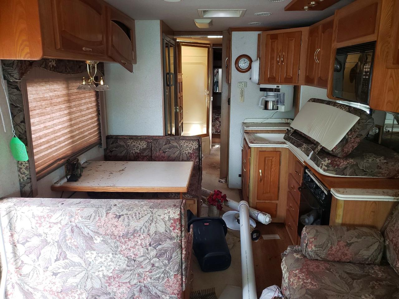 2001 COACH F550