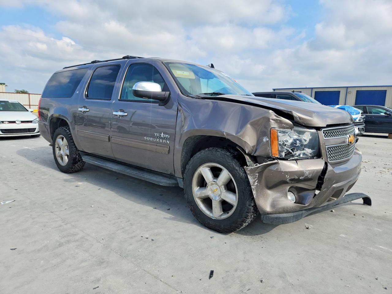 2014 CHEVROLET SUBURBAN