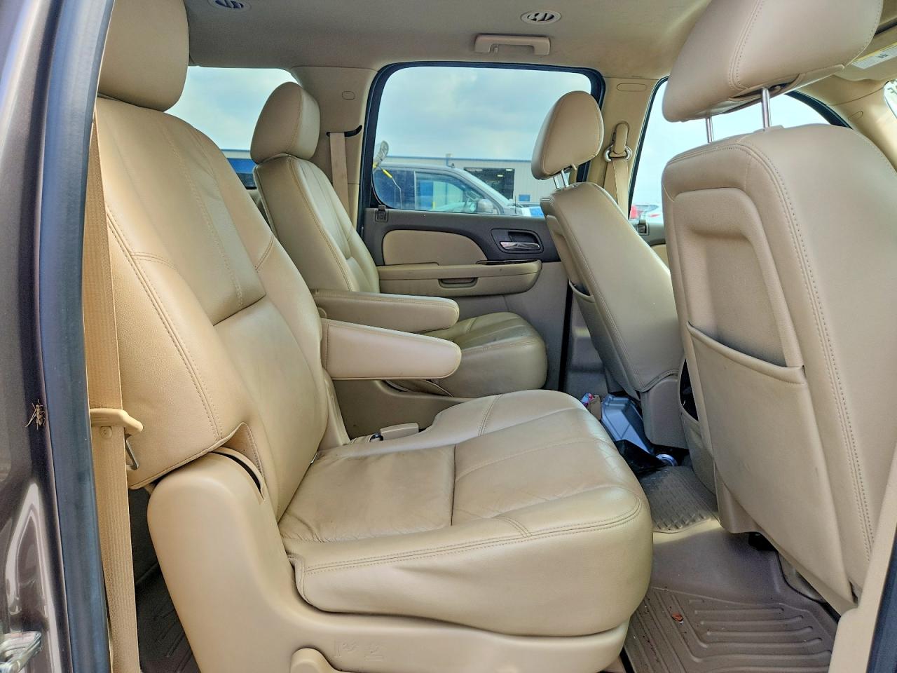 2014 CHEVROLET SUBURBAN