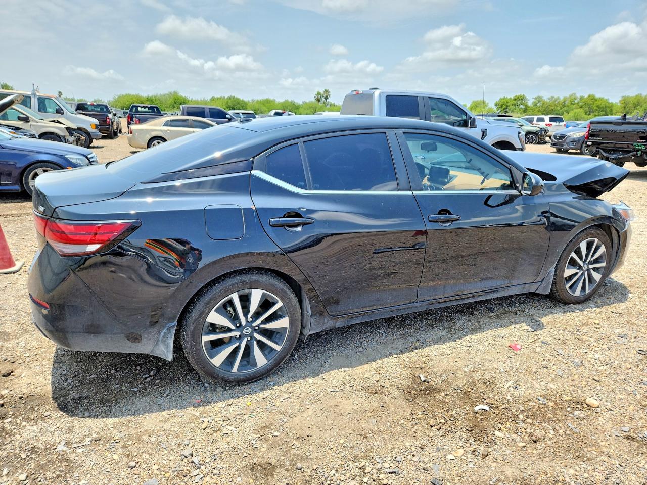 2022 NISSAN SENTRA